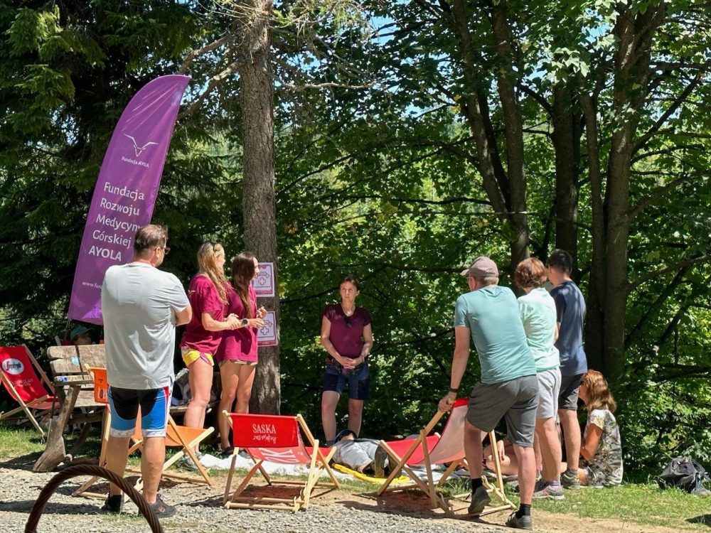 Zdjęcie przedstawiające szkolenie pierwszej pomocy